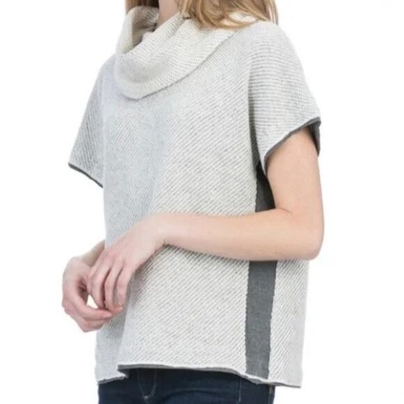 $146 Lilla P Gray Cozy Oversized Boxy Turtleneck Short Sleeve Knit Sweater XS - Picture 1 of 8